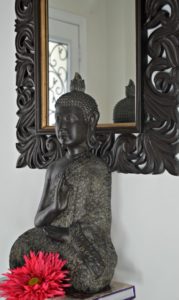 Bouddha à l'entrée de la maison