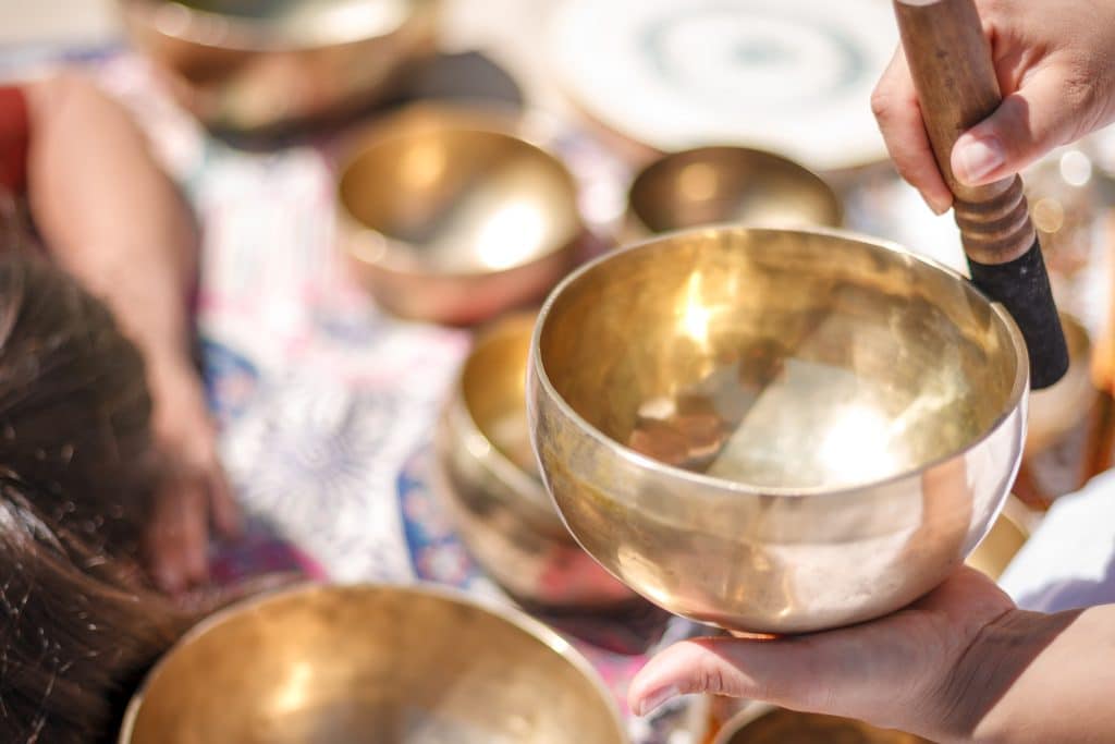 Bol chantant tibétain : un instrument bouddhiste de méditation